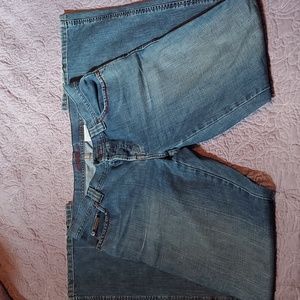 EDDIE BAUER WOMEN'S REGULAR FIT EDGE DISTRESSED BOOTCUT JEANS CHOICE: SZ 2 OR 4